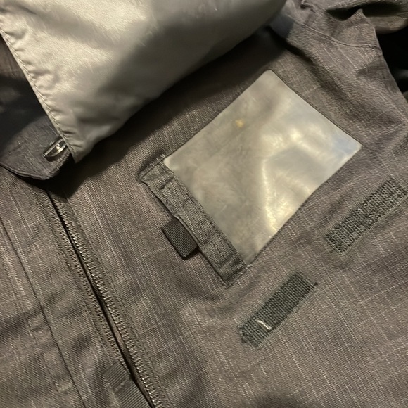 Burton Black Snowboarding Jacket - Men’s Medium - Picture 7 of 7